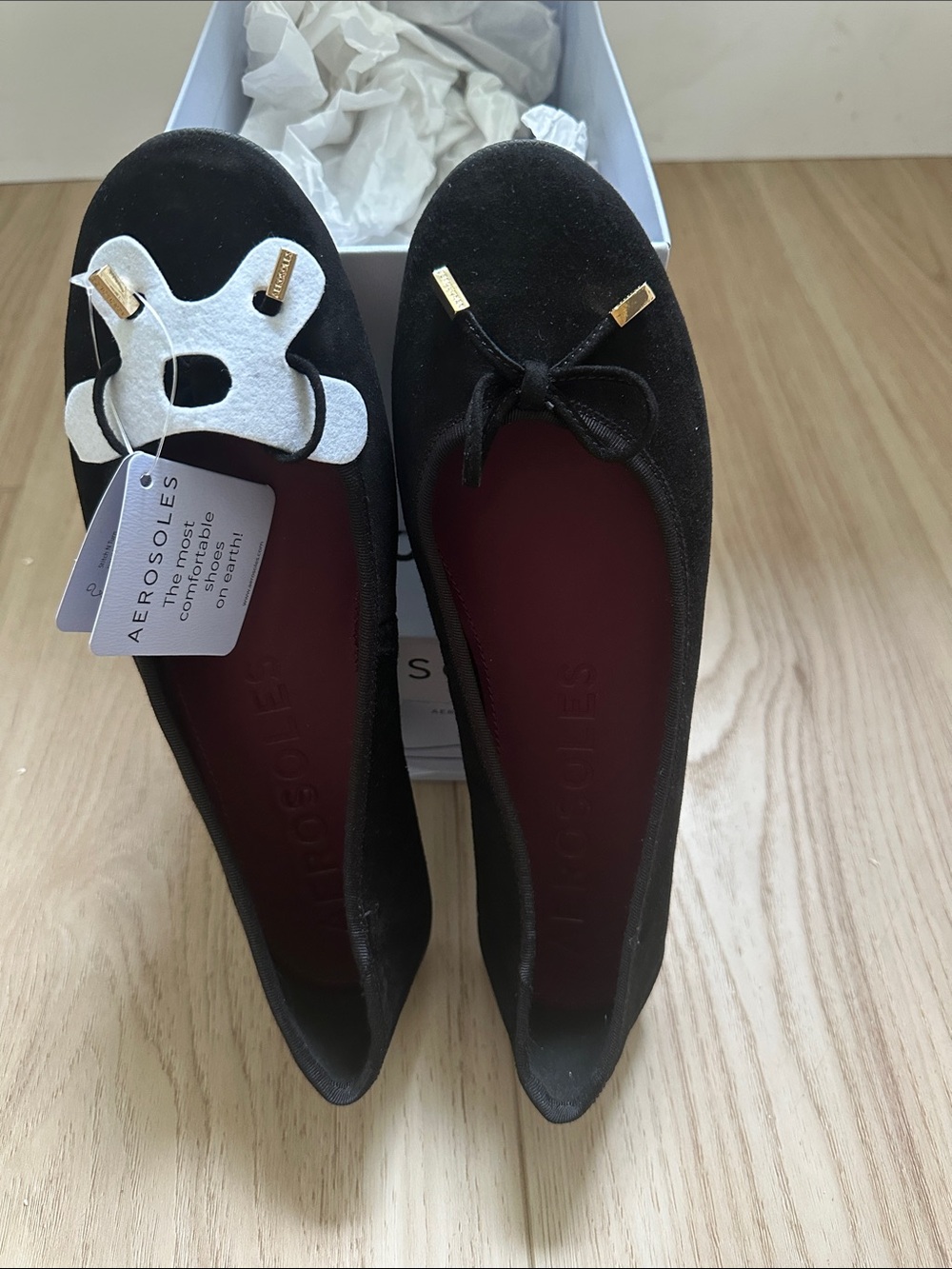 AEROSOLES Black Suede Bow Ballet Flats